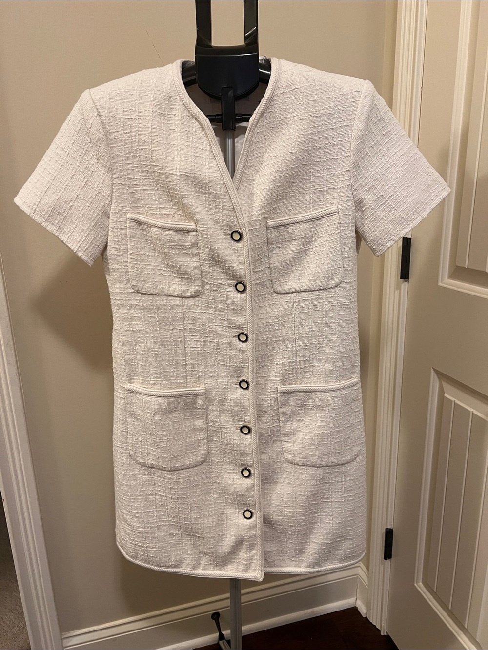 Classic White Tweed Short-Sleeve Shift Dress